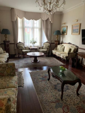 BAKER STREET 3 bedroom and 3 bathroom fabulous flat